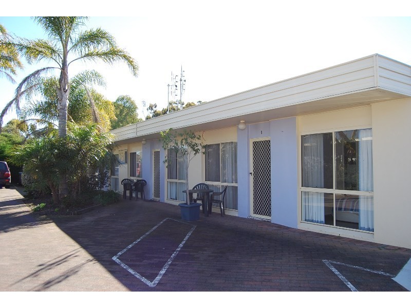 3 – 7 Merrangbaur Street, Lakes Entrance VIC 3909