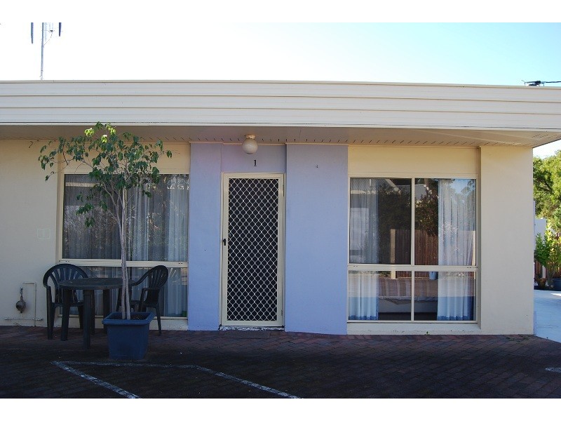 3 – 7 Merrangbaur Street, Lakes Entrance VIC 3909