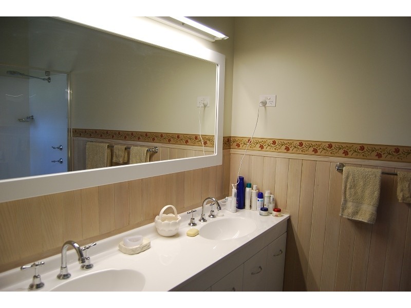 72B Gold Ring Road, Lakes Entrance VIC 3909