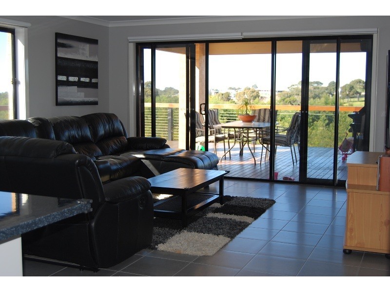 22  Hunters Lane, Lakes Entrance VIC 3909