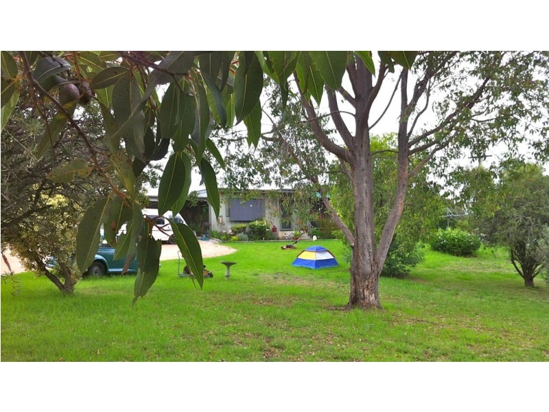 75 Park Road, Metung VIC 3904