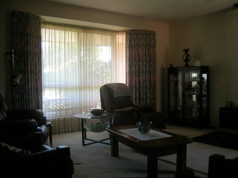 4 Bowler Street, Lakes Entrance VIC 3909