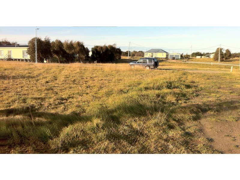 12  Falcon Grove, Metung VIC 3904