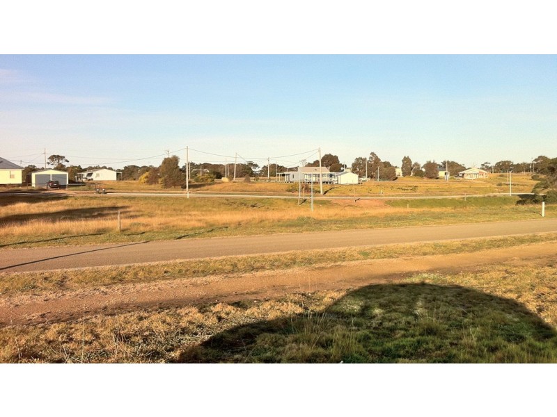 12  Falcon Grove, Metung VIC 3904