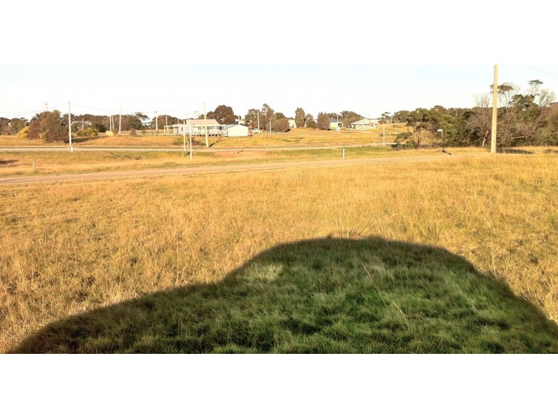 12  Falcon Grove, Metung VIC 3904