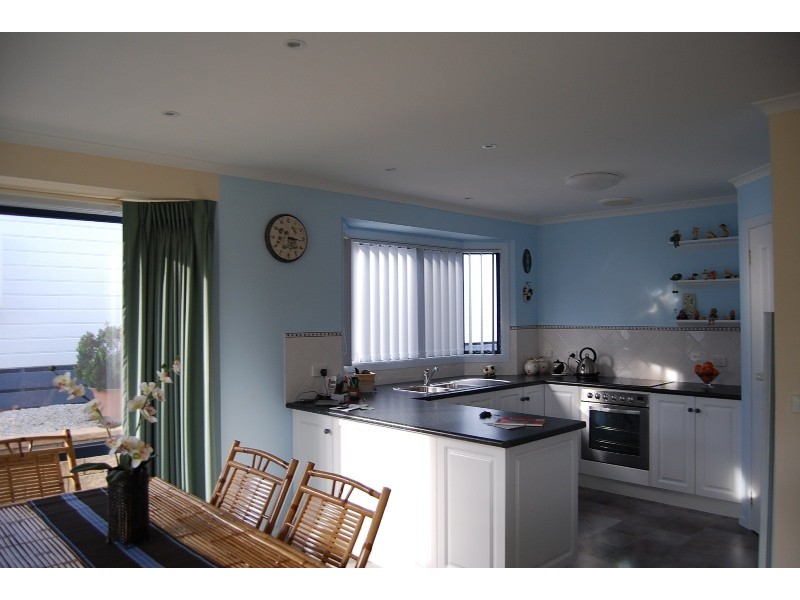 31-86 Golf Links Road, Lakes Entrance VIC 3909