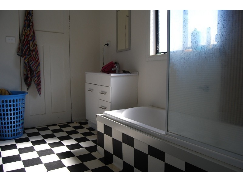 30 Raapita Road, Lakes Entrance VIC 3909