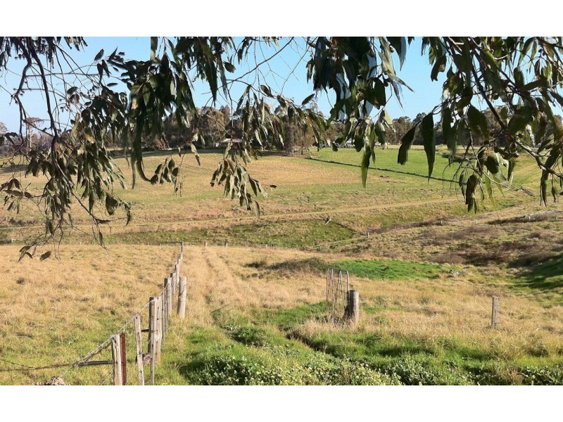 60 Johnsons Road, Bumberrah VIC 3902