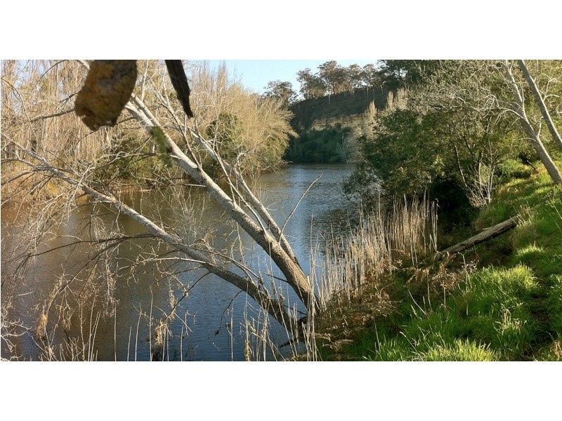 60 Johnsons Road, Bumberrah VIC 3902