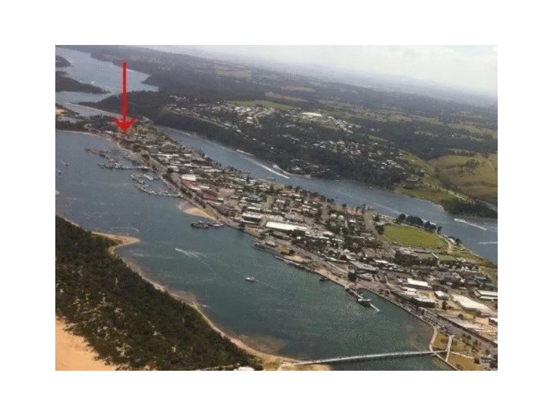 16 Marine Parade, Lakes Entrance VIC 3909