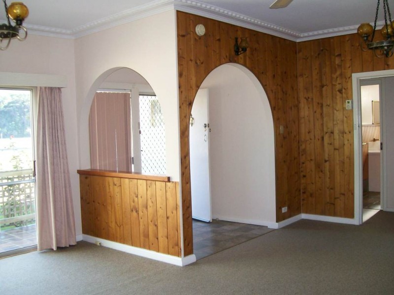 16 Marine Parade, Lakes Entrance VIC 3909