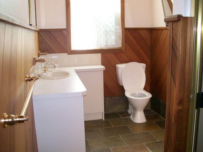 16 Marine Parade, Lakes Entrance VIC 3909