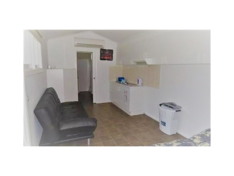 16 Marine Parade, Lakes Entrance VIC 3909