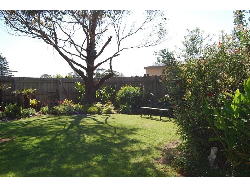 191 Hunters Lane, Lakes Entrance VIC 3909