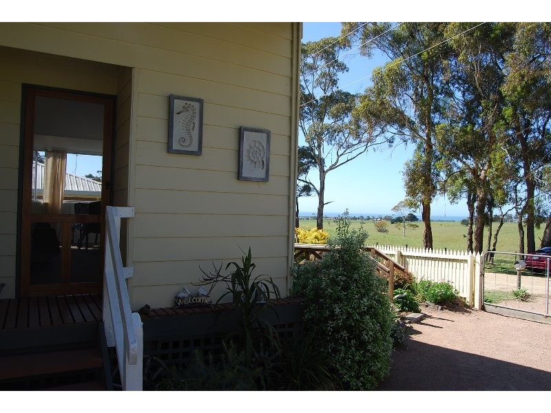 191 Hunters Lane, Lakes Entrance VIC 3909