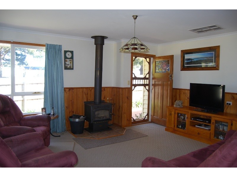 191 Hunters Lane, Lakes Entrance VIC 3909