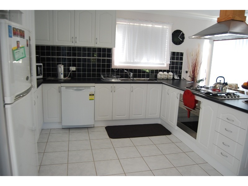 48 Lind Drive, Lakes Entrance VIC 3909