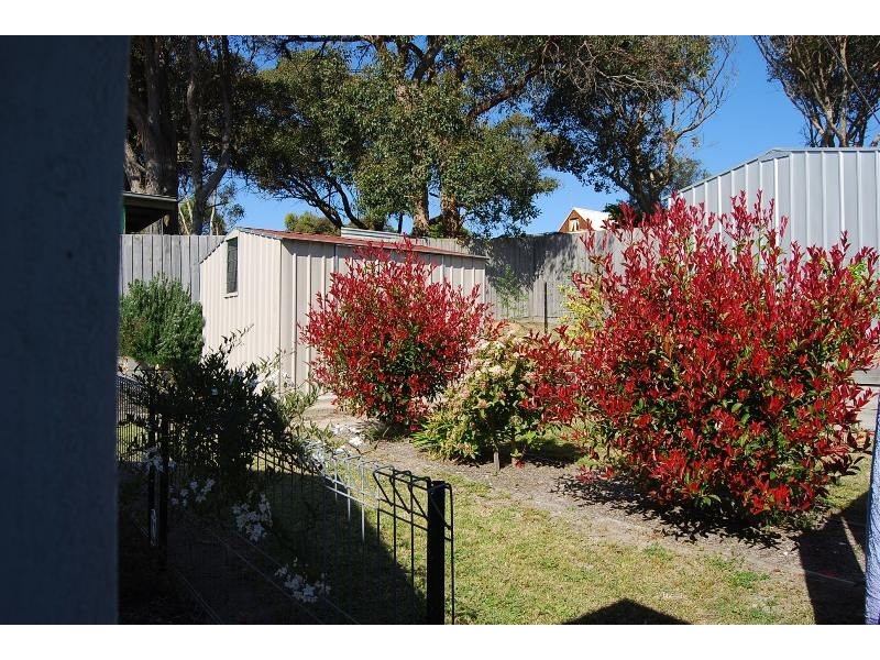 48 Lind Drive, Lakes Entrance VIC 3909