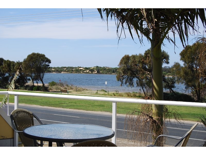 4 641 Esplanade, Lakes Entrance VIC 3909