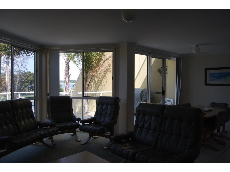 4 641 Esplanade, Lakes Entrance VIC 3909