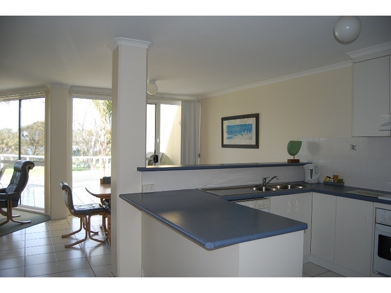 4 641 Esplanade, Lakes Entrance VIC 3909