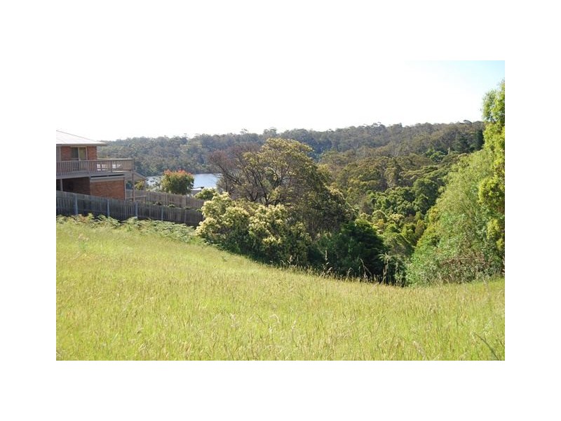 8 The Balcony, Lakes Entrance VIC 3909