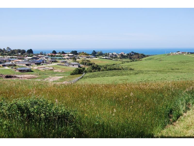 92 Thorpes Lane, Lakes Entrance VIC 3909