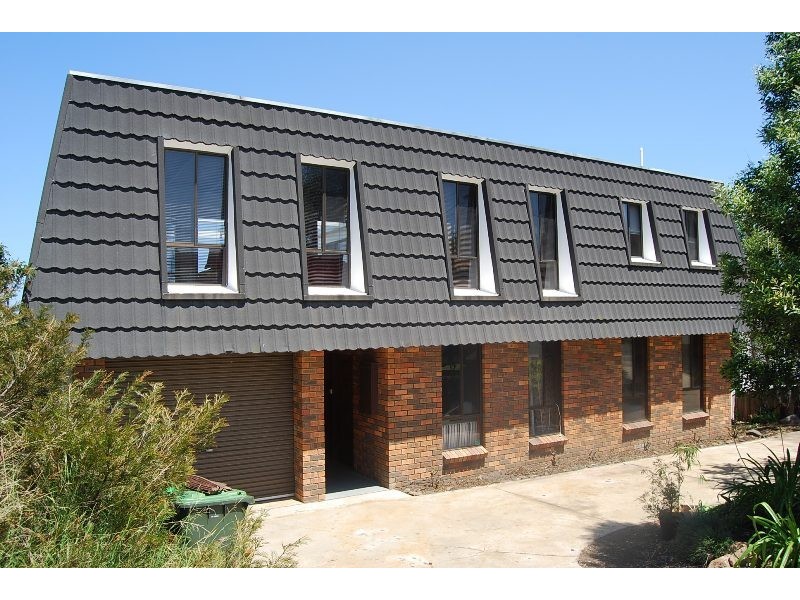 17 Nautilus Way, Lakes Entrance VIC 3909