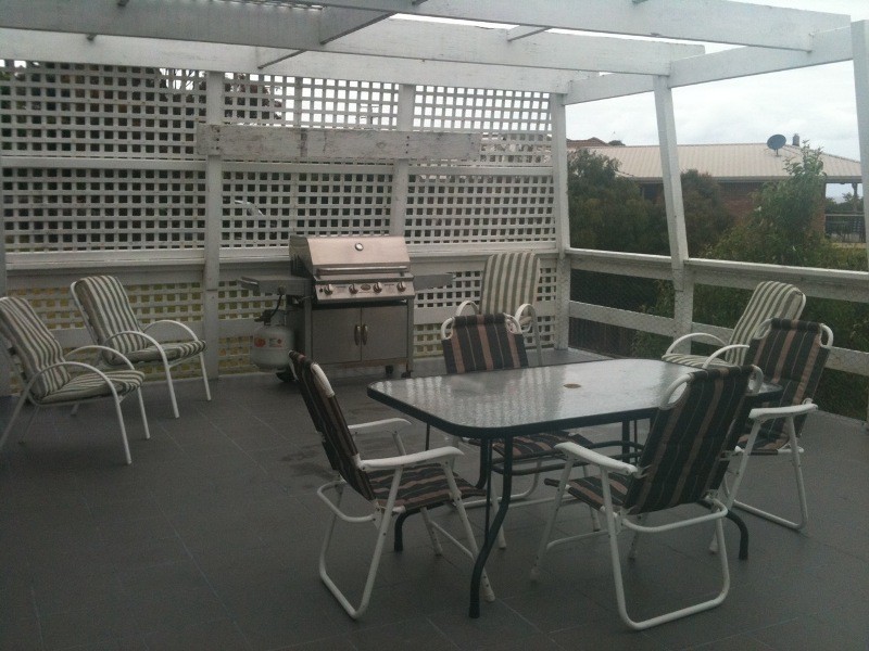 17 Nautilus Way, Lakes Entrance VIC 3909