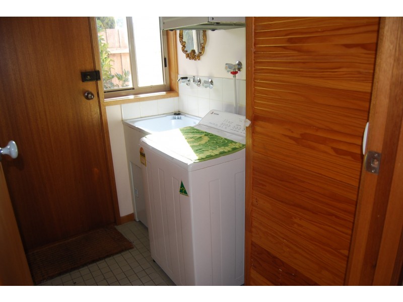 1/58 Coates Road, Lakes Entrance VIC 3909