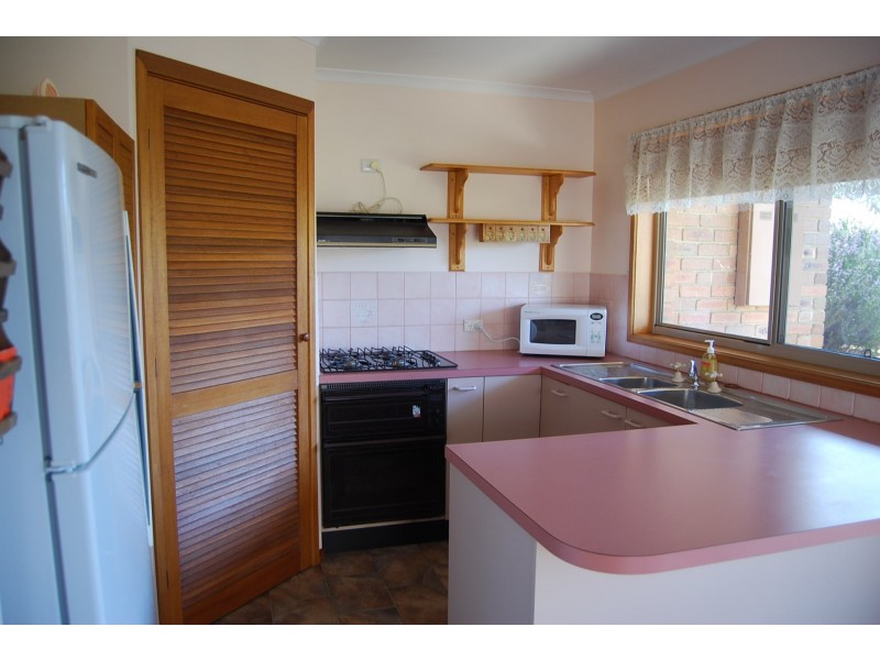 1/58 Coates Road, Lakes Entrance VIC 3909