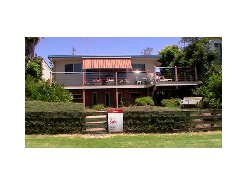 62 Lakeside Drive, Lake Tyers Beach VIC 3909
