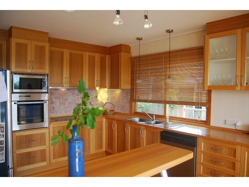 62 Lakeside Drive, Lake Tyers Beach VIC 3909