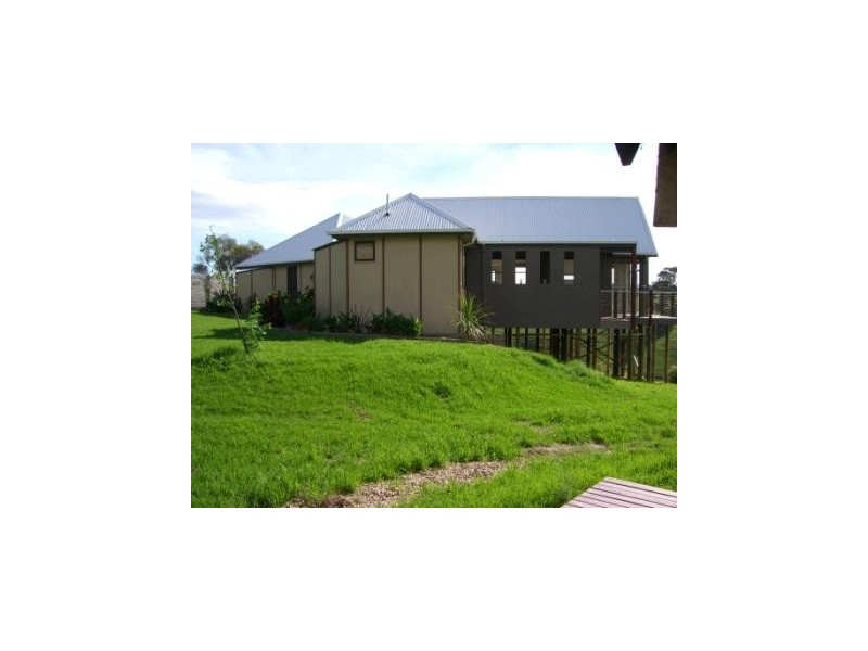 131 Albatross Road, Lakes Entrance VIC 3909