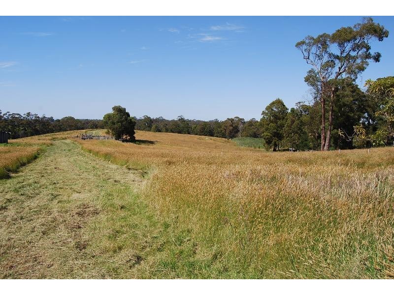 90 Robertsons Road, Kalimna West VIC 3909