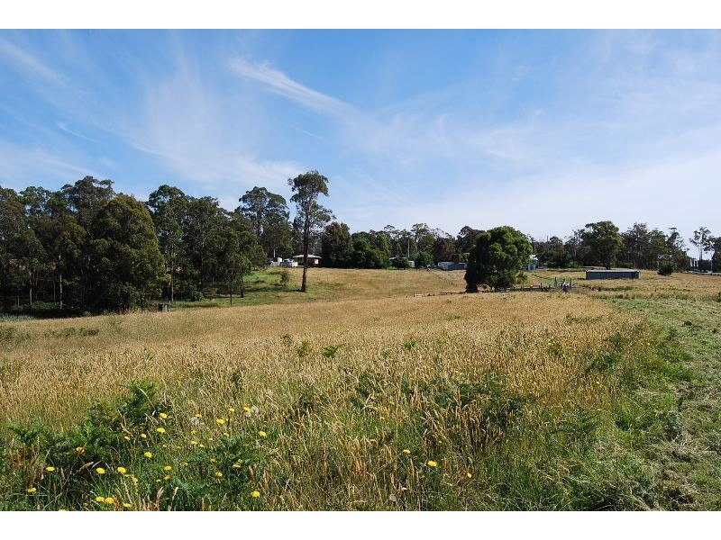 90 Robertsons Road, Kalimna West VIC 3909