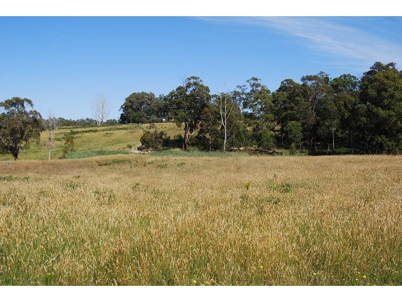 90 Robertsons Road, Kalimna West VIC 3909