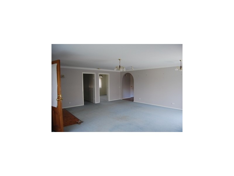 22 Rowe, Lakes Entrance VIC 3909