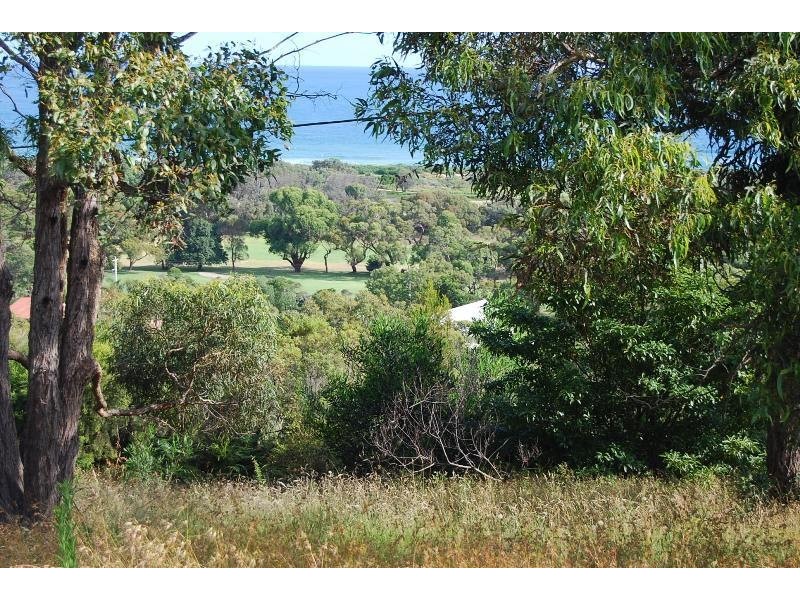 14 McRae Street, Lakes Entrance VIC 3909