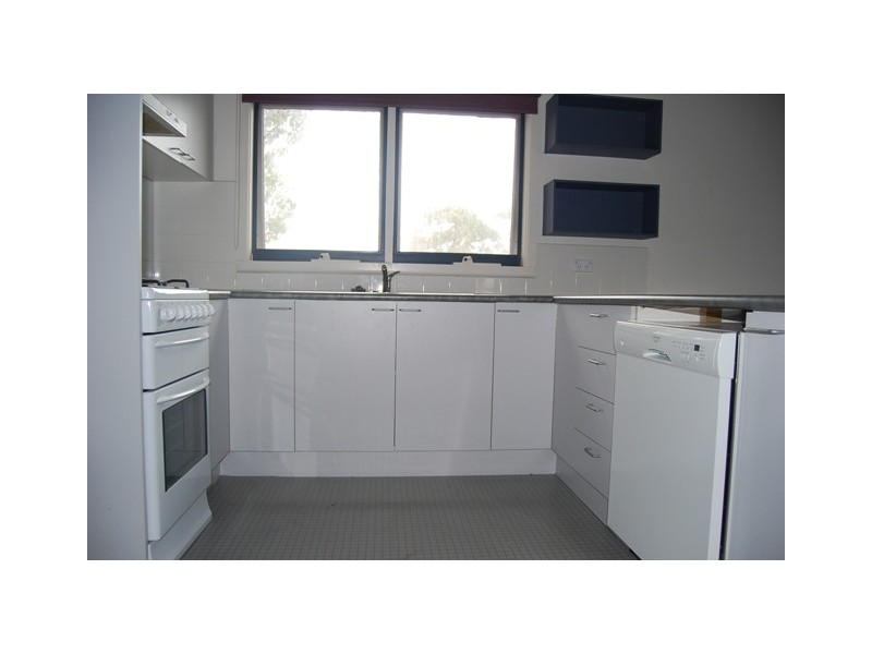 19 Hillcrest Way, Lakes Entrance VIC 3909