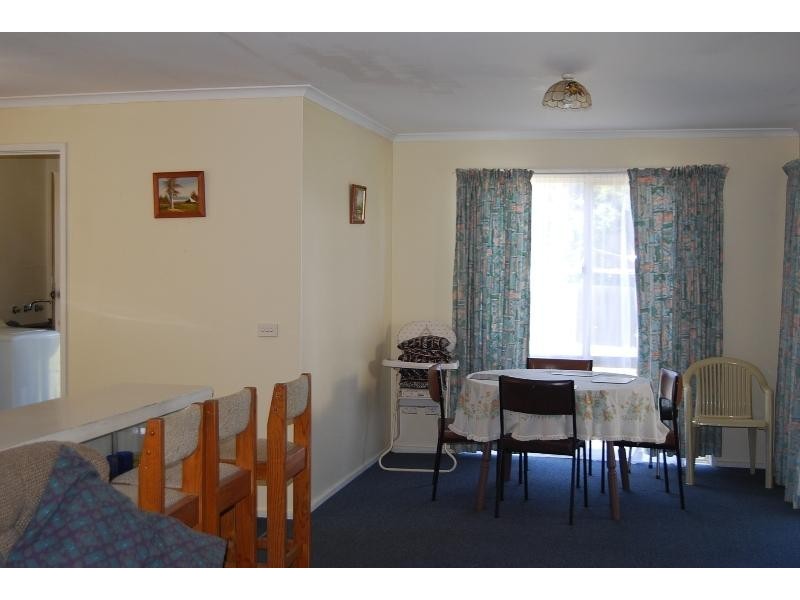 3 Doyle Court, Lakes Entrance VIC 3909