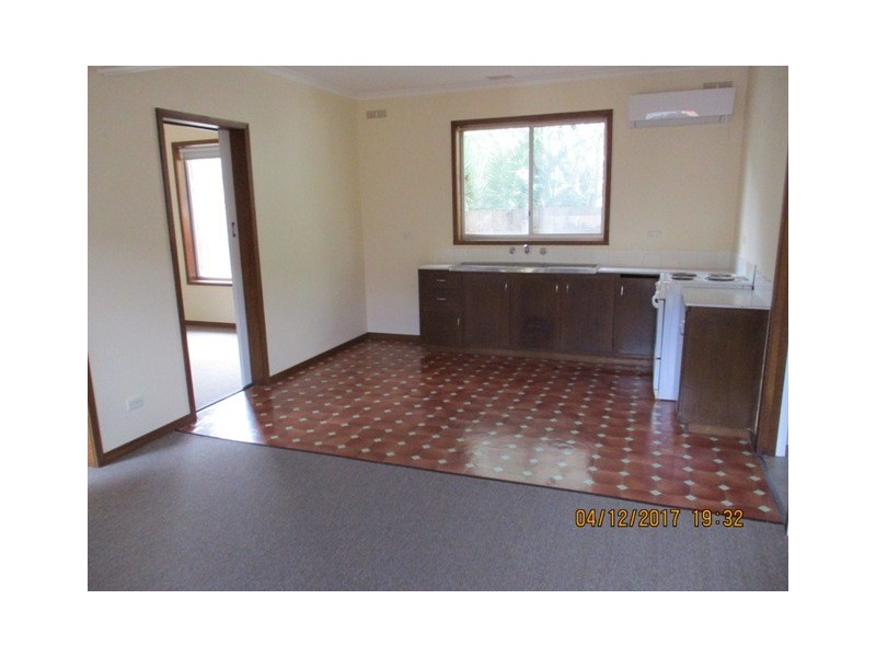 2/16 Heatherlea Grove, Lakes Entrance VIC 3909