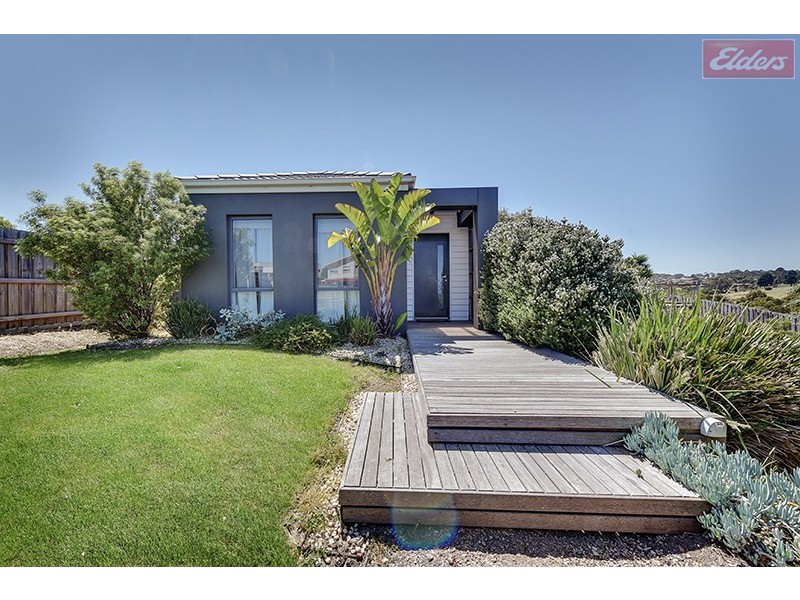 4 Kinkuna Court, Lakes Entrance VIC 3909