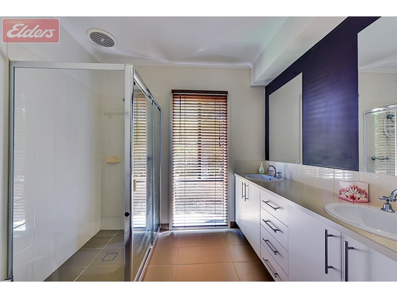 4 Kinkuna Court, Lakes Entrance VIC 3909