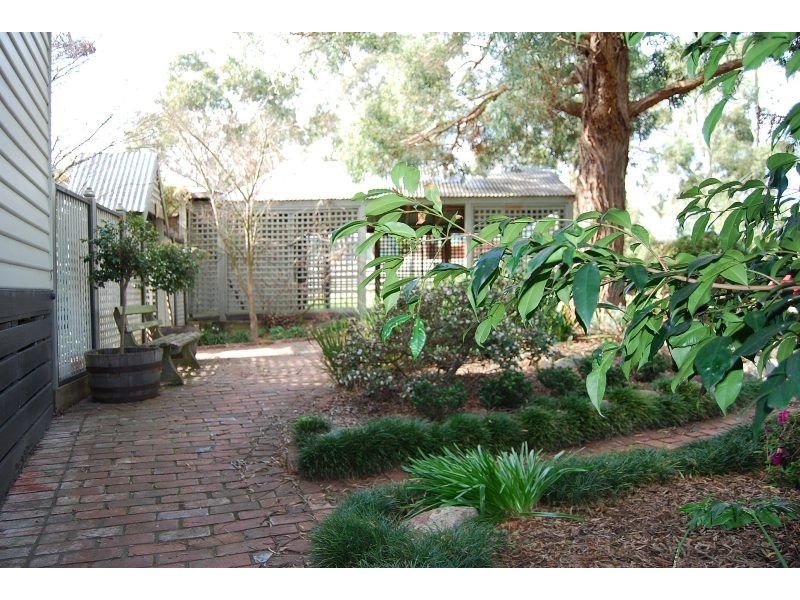 86B Capes Road, Lakes Entrance VIC 3909