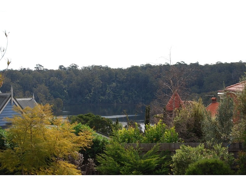 86B Capes Road, Lakes Entrance VIC 3909