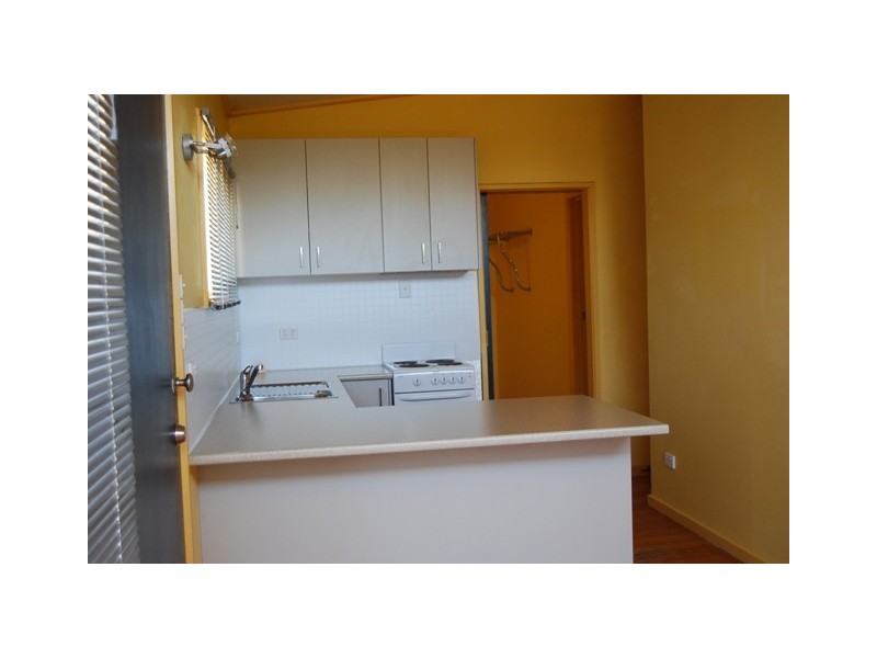 5 Outlook Avenue, Lakes Entrance VIC 3909