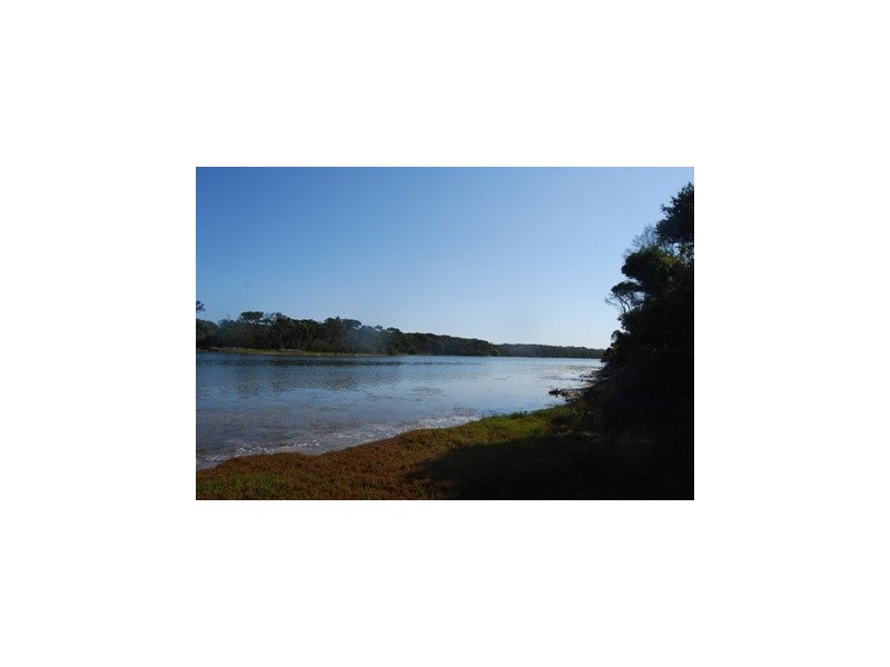 TP560911 Barrier Landing, Lakes Entrance VIC 3909