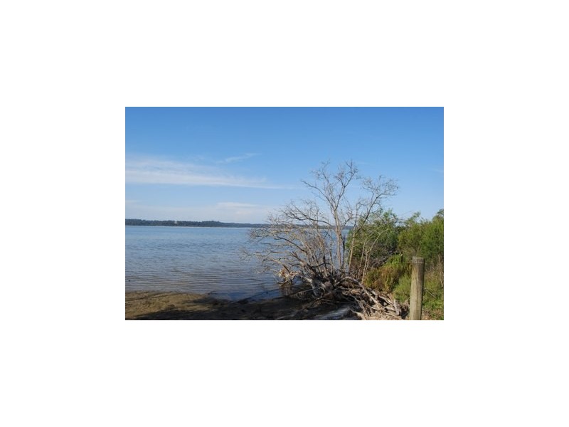 TP560911 Barrier Landing, Lakes Entrance VIC 3909