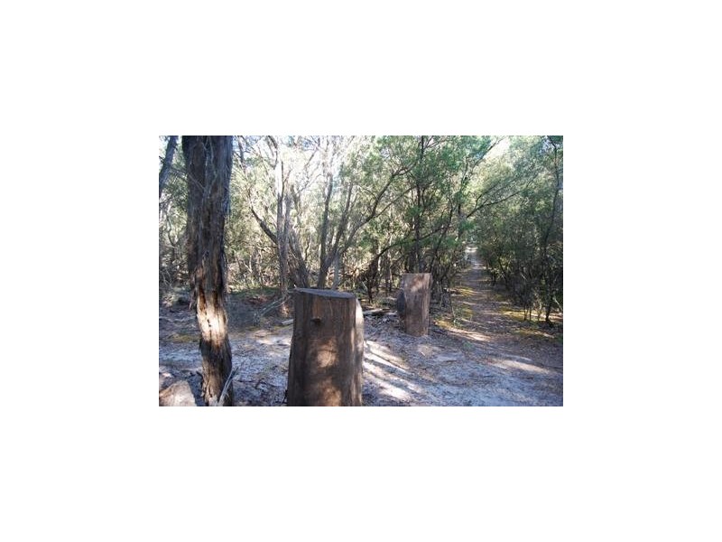 TP560911 Barrier Landing, Lakes Entrance VIC 3909